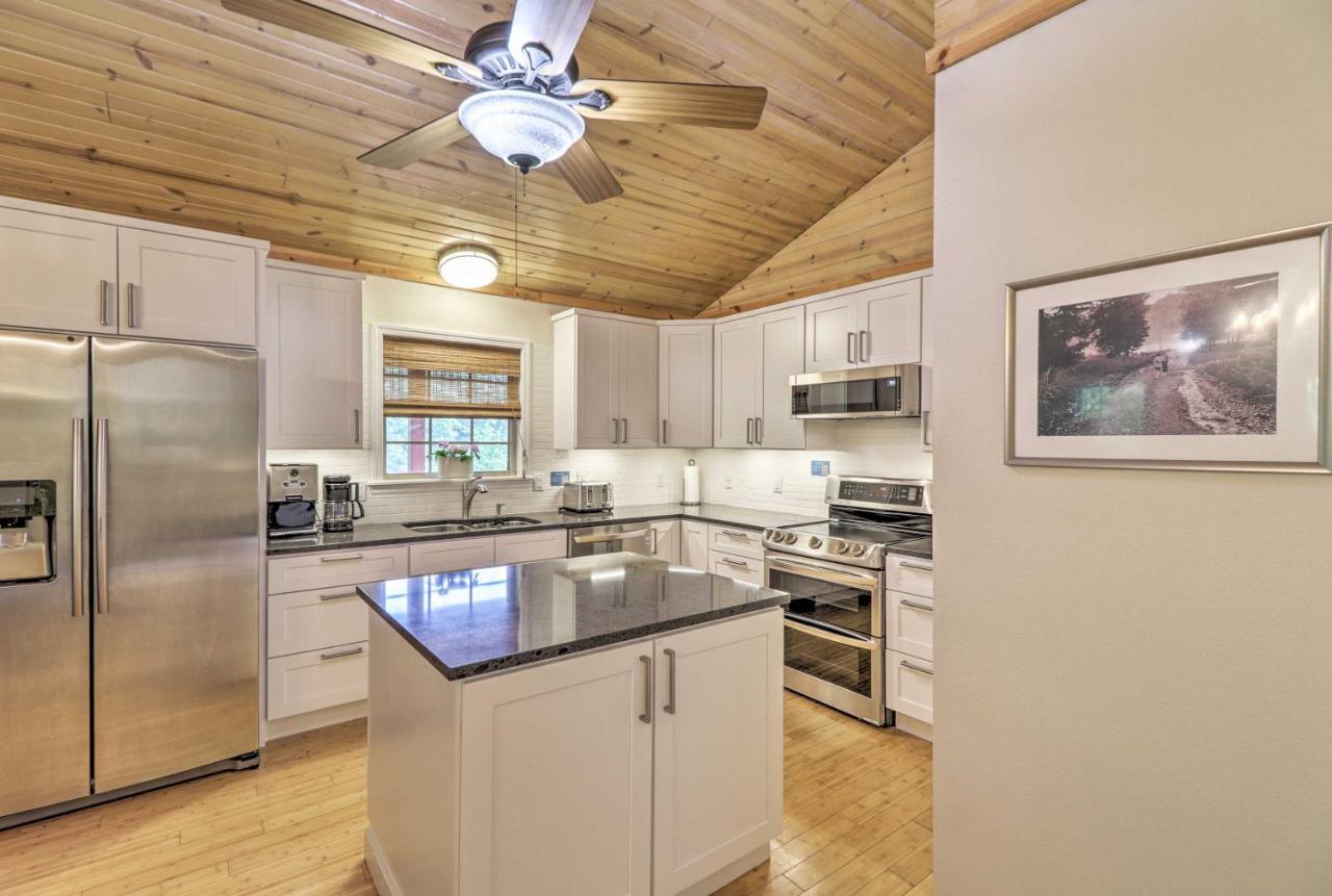 Creekside Hideaway With Fire Pit And Creek Access! Villa Mountain View Bagian luar foto